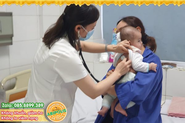 Viêm đường hô hấp tăng nhanh ở trẻ, phòng ngừa và chăm sóc thế nào?